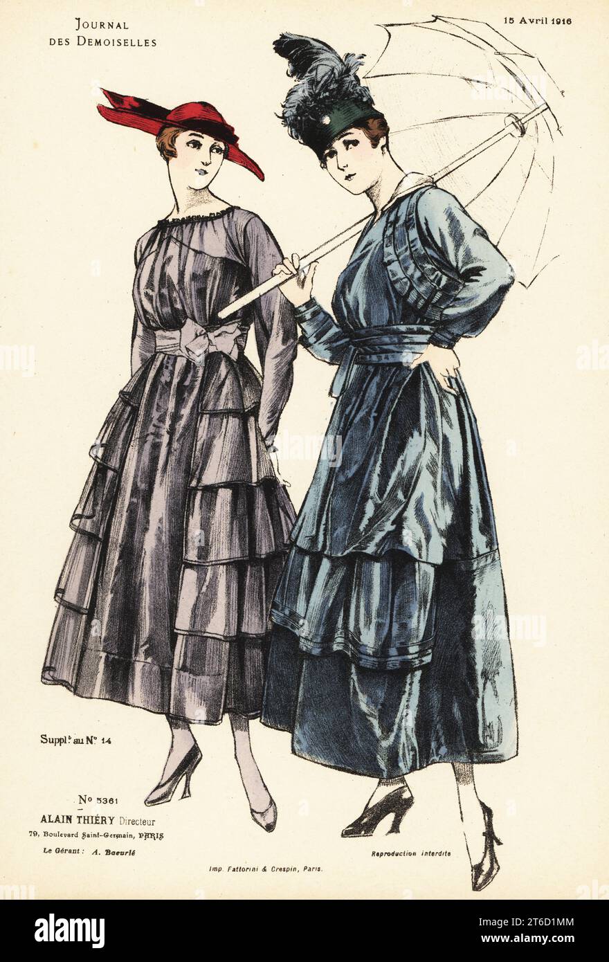 Deux femmes à la mode dans des robes avec jupes complètes, WWI. Ceinture ruban, parasol, chapeau à plumeau, casquette asymétrique. Lithographie coloriée à la main par Fattorini & Crespin du magazine Alain Thierys Journal des Demoiselles, 79 Boulevard Saint-Germain, Paris, France, avril 15, 1916. Banque D'Images