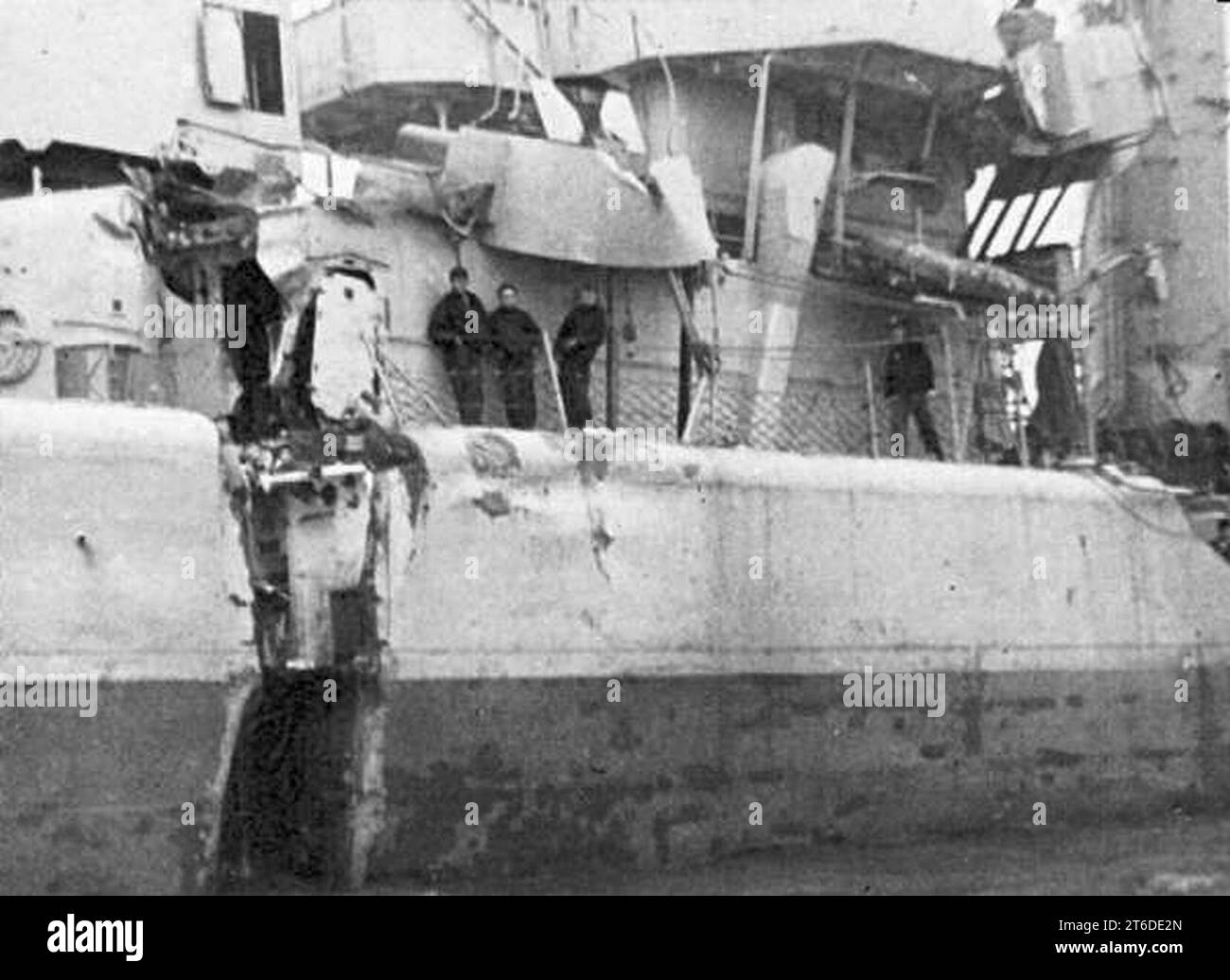 USS Endicott endommagés au combat Banque D'Images