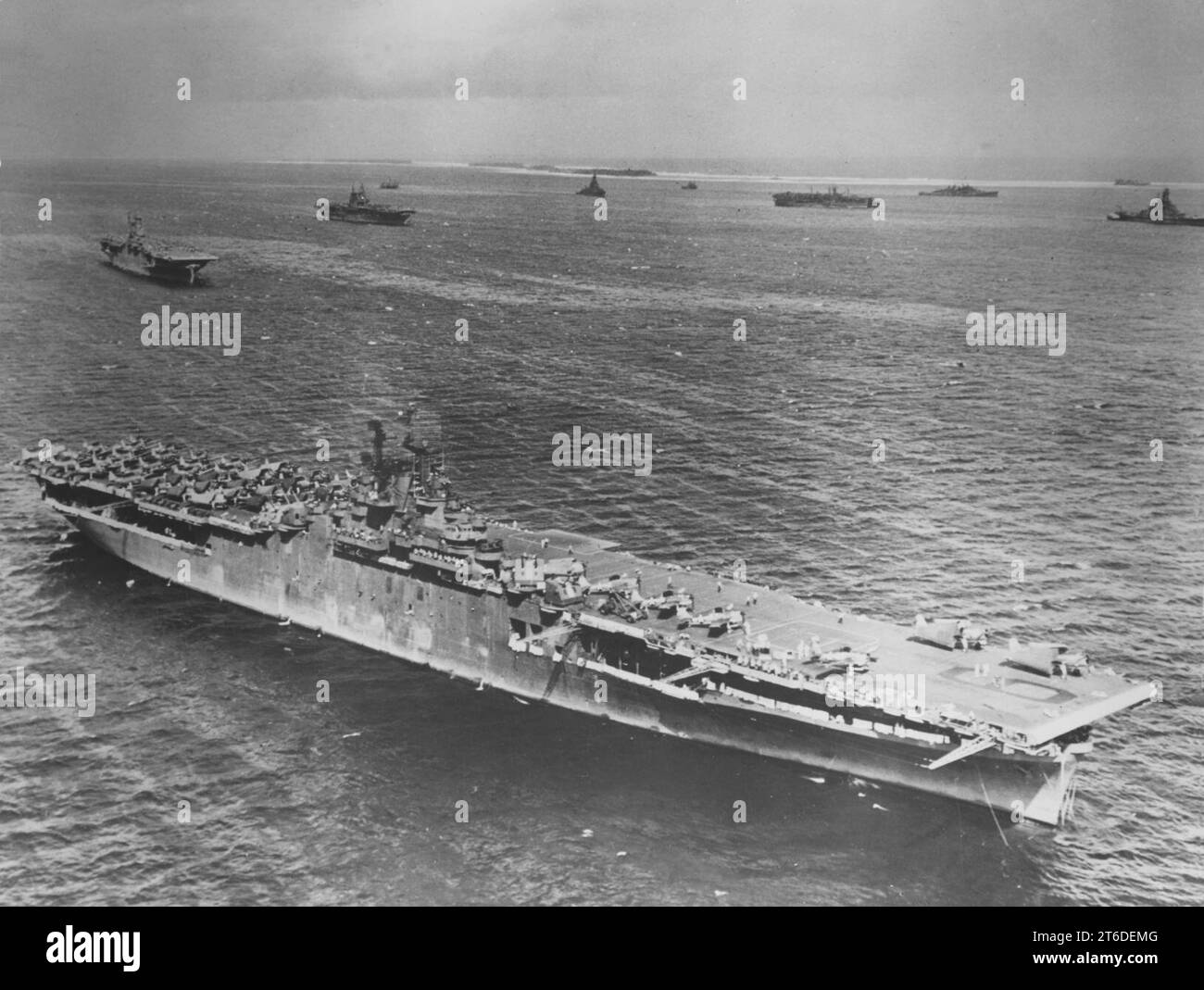 USS Essex (CV-9), à l'atoll de Majuro le 2 mars 1944 Banque D'Images