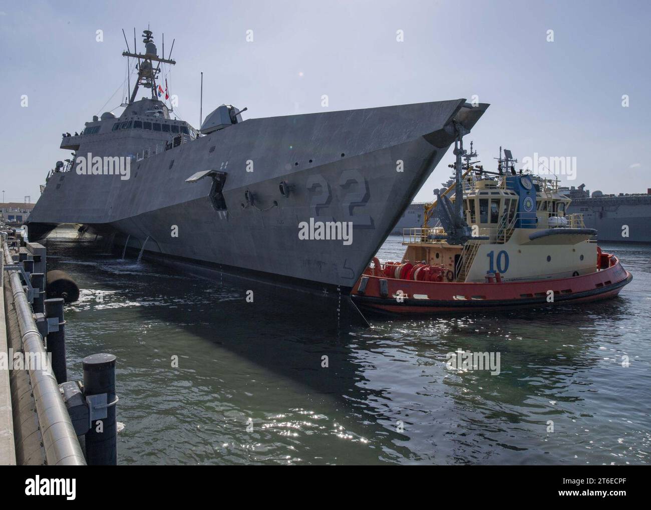 USS Kansas City (LCS 22) arrive à la base navale de San Diego pour la première fois - 4 Banque D'Images