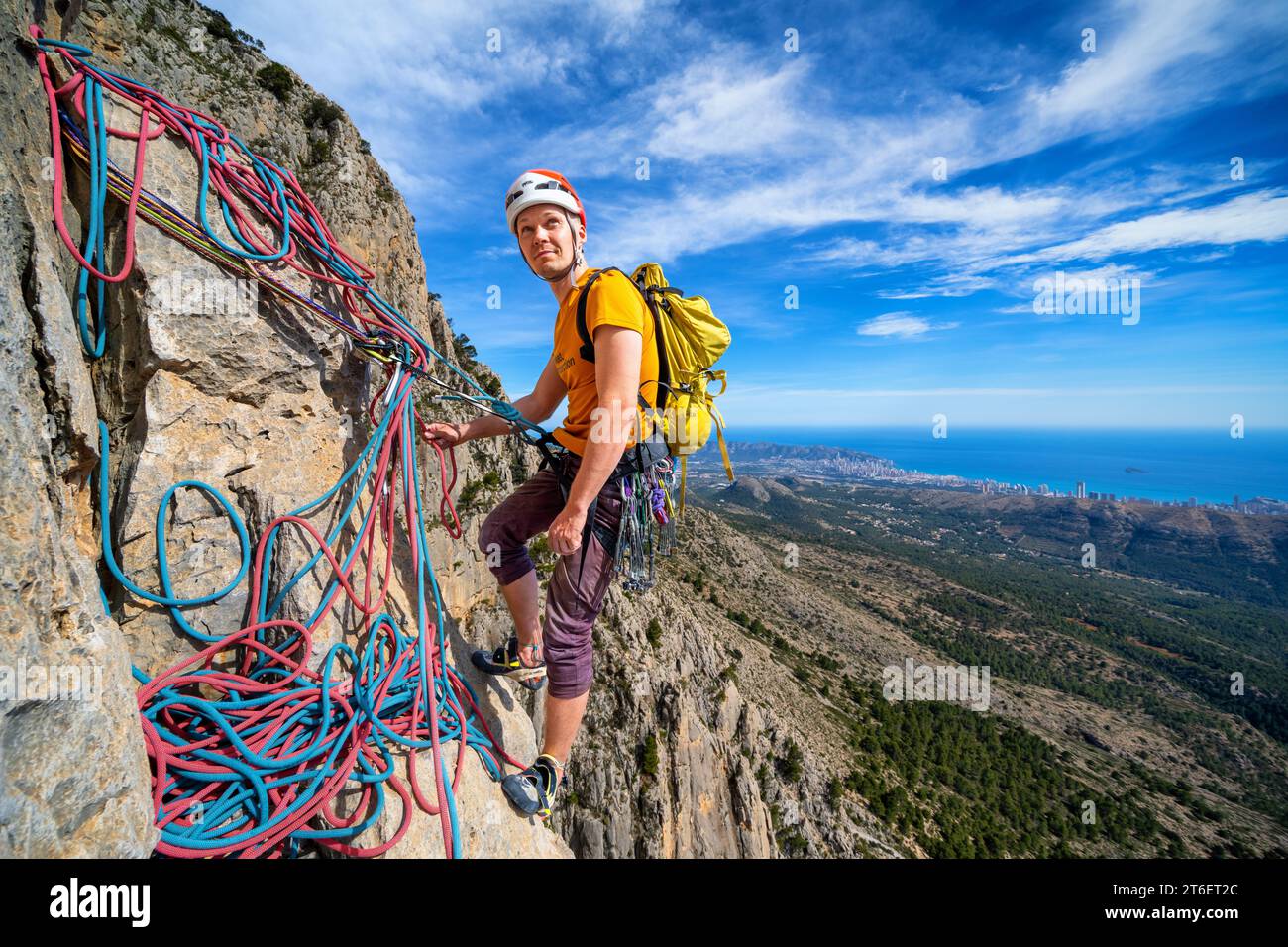 Escalade à Puig Campana près de Finestrat, Espagne Banque D'Images