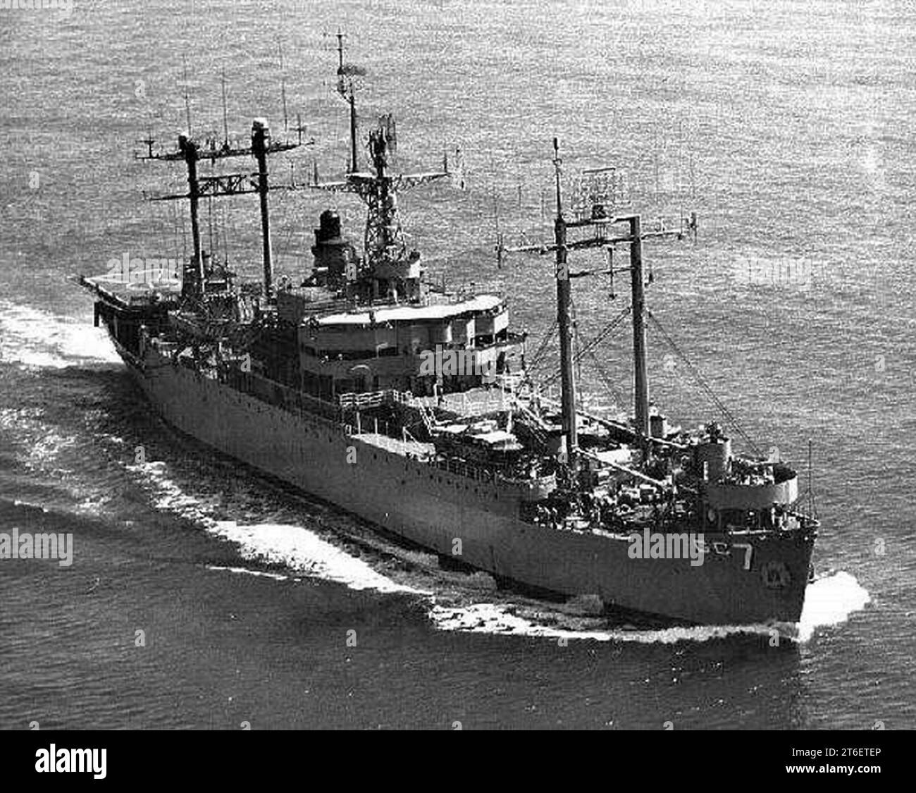 USS Mount McKinley (AGC-7) en cours au début des années 1960 Banque D'Images