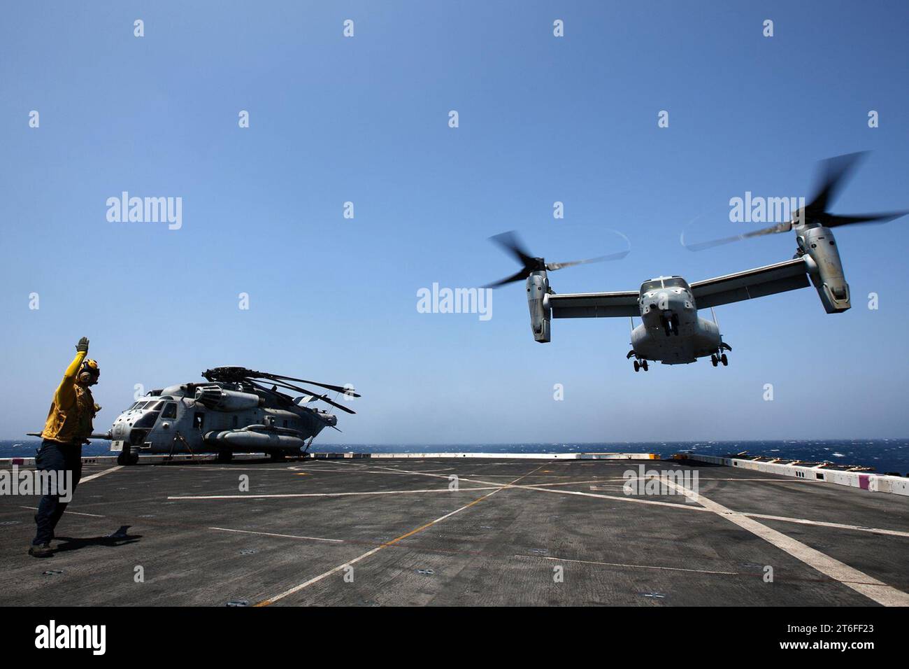 USS San Diego (LPD 22) 141020 Banque D'Images