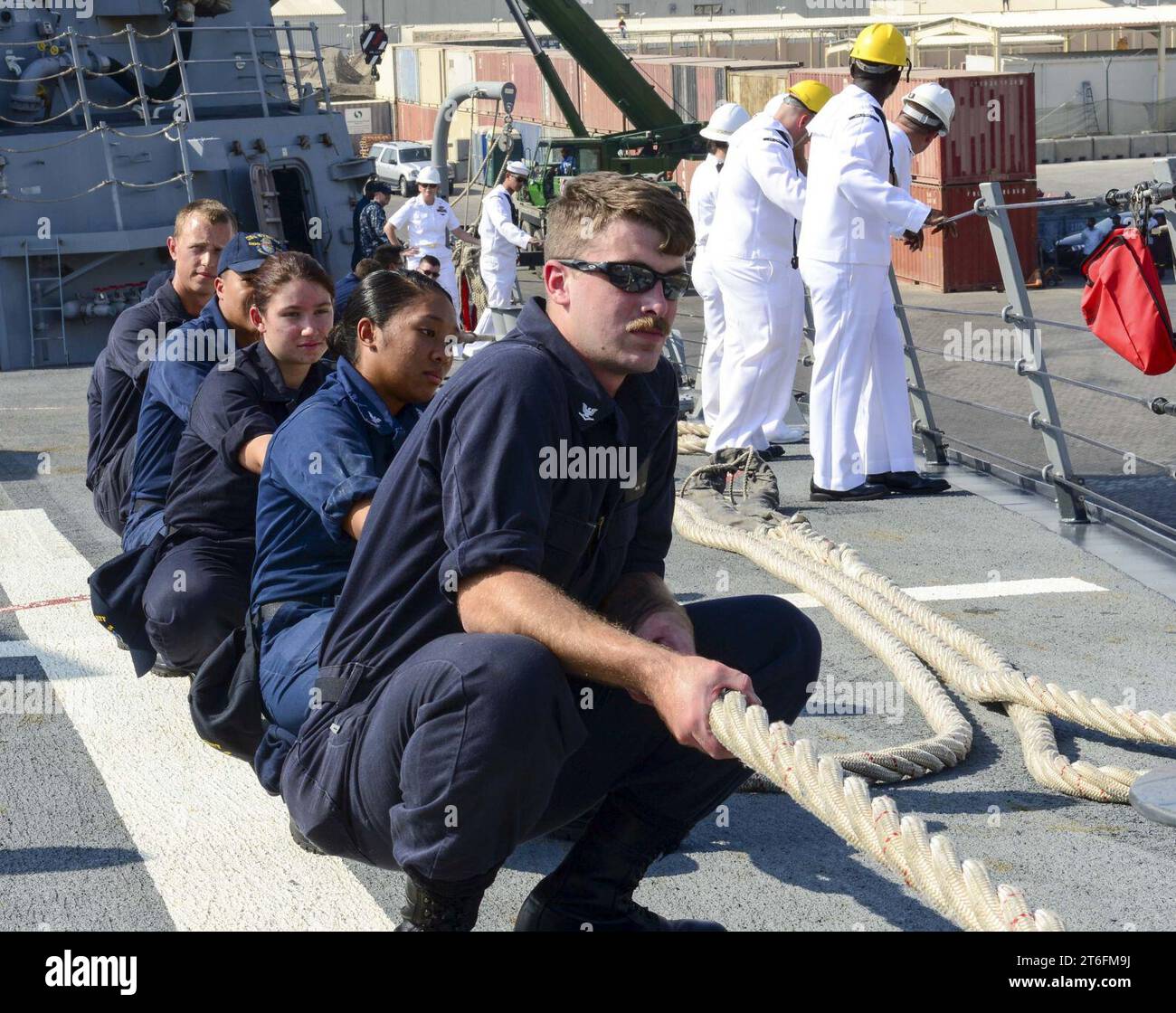 USS Sterett (DDG 104) 141119 Banque D'Images