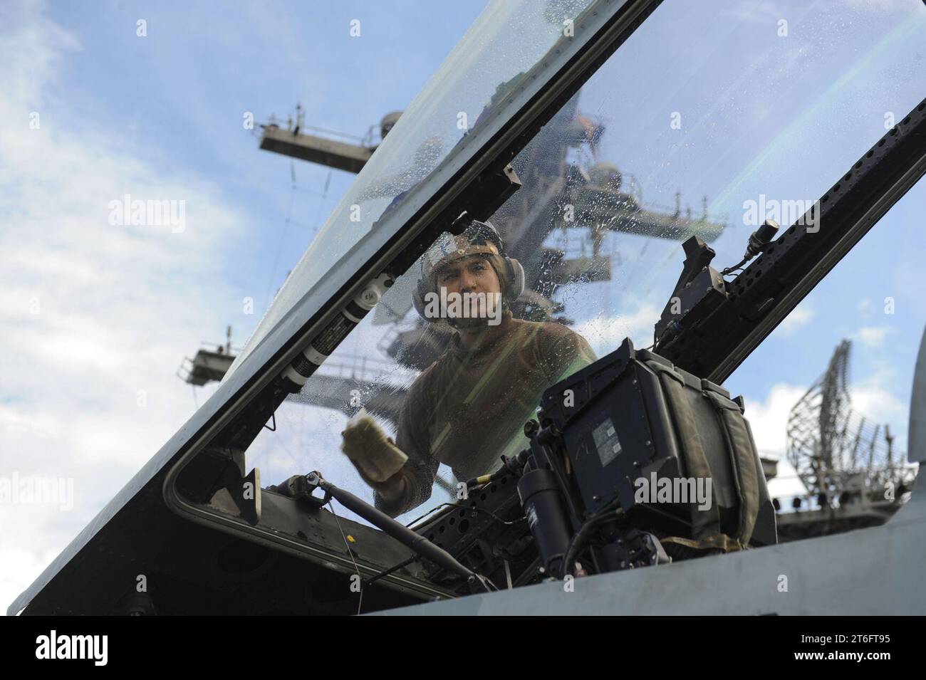 USS Theodore Roosevelt 151013 Banque D'Images
