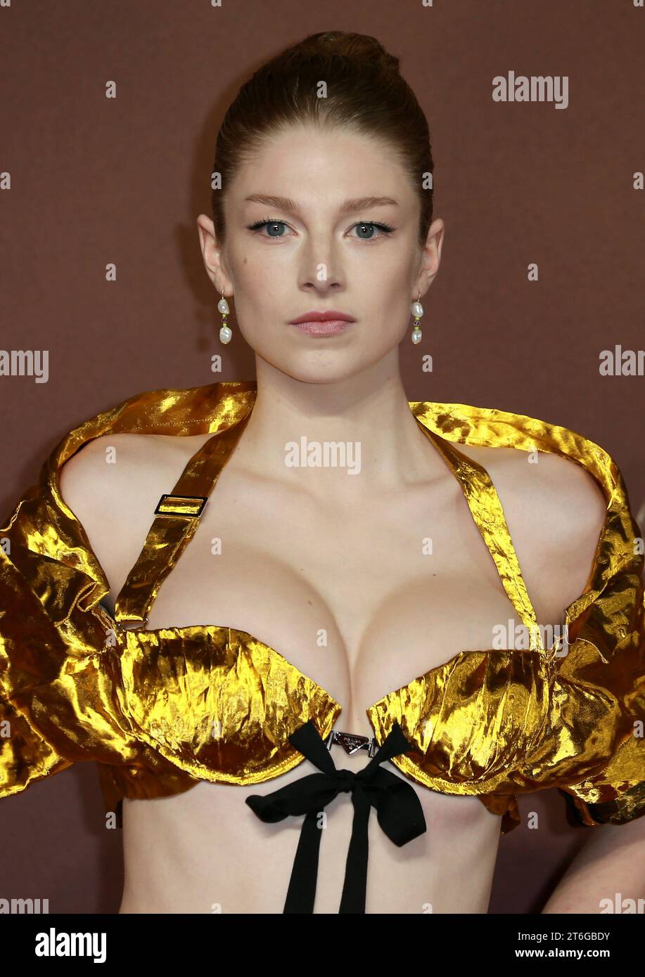 Londres, Royaume-Uni. 09 novembre 2023. Hunter Schafer arrive à la première mondiale de The Hunger Games : The Ballad of Songbirds & Snakes au BFI IMAX Waterloo à Londres. (Photo Fred Duval/SOPA Images/Sipa USA) crédit : SIPA USA/Alamy Live News Banque D'Images