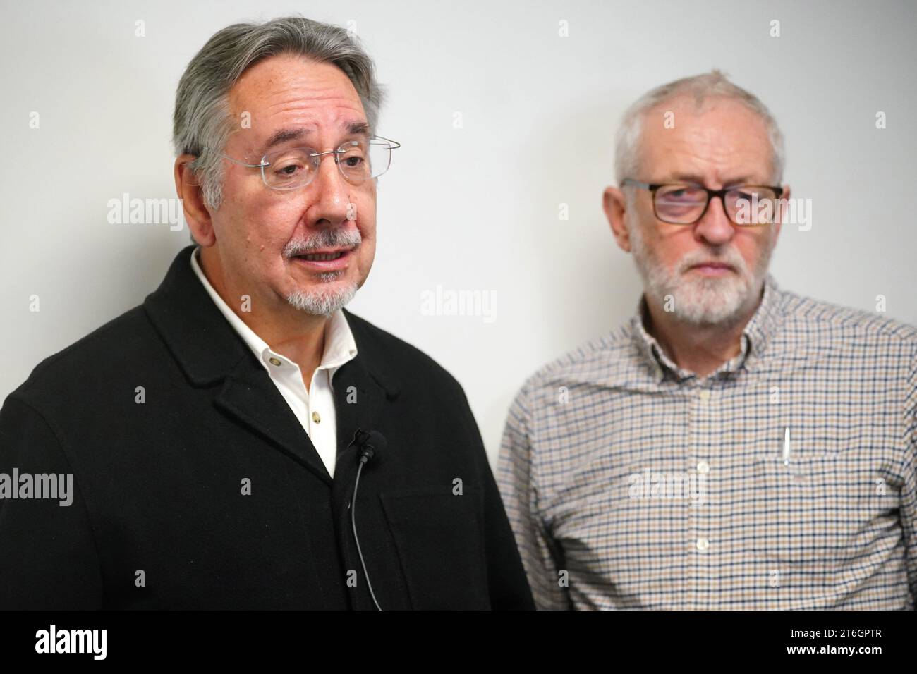 Stop the War Coalition John Rees avec Jeremy Corbyn lors d'une interview avec PA Media aux bureaux Stop the War, au nord de Londres. Date de la photo : Vendredi 10 novembre 2023. Banque D'Images