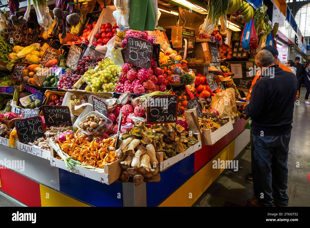 Malaga Espagne. Mercado Atarazanas, marchés couverts vendant des fruits et légumes à Malaga, Andalousie, Espagne. Banque D'Images