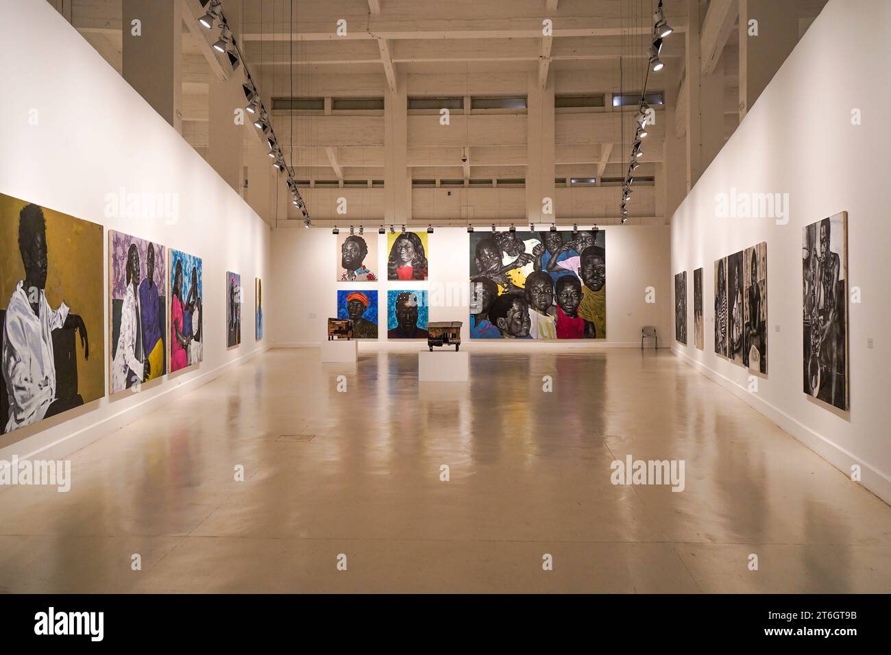 Œuvre d'art exposée d'Atanda quadri Adebayo, artiste nigériane, dans le centre d'art contemporain de Malaga, musée CAC à Malaga, Andalousie, Banque D'Images
