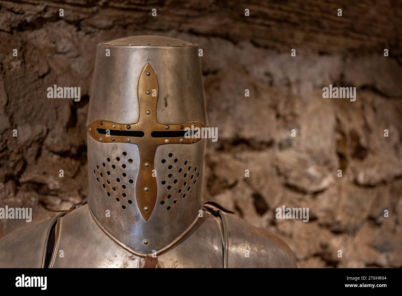 Casque d'armure médiévale de chevalier Banque D'Images