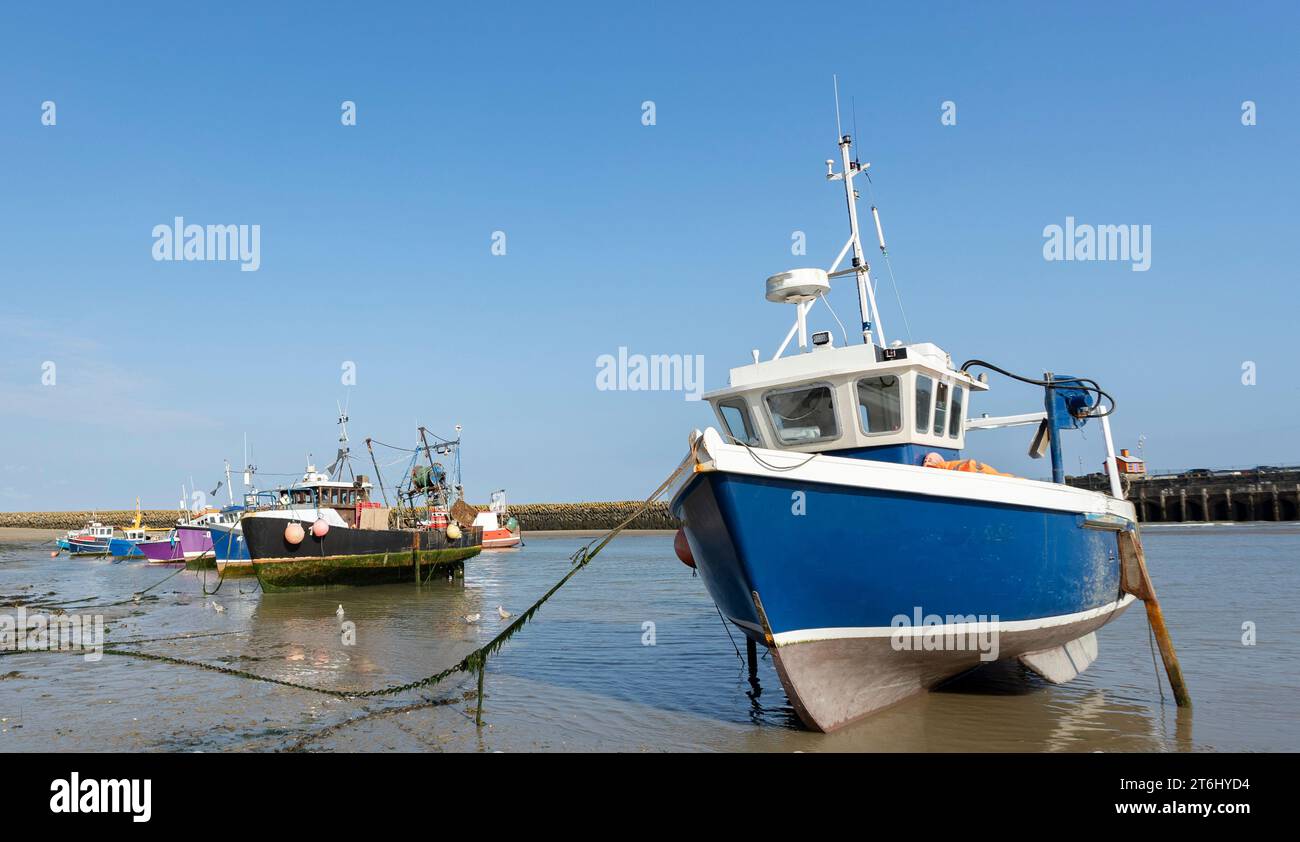 Folkestone, Kent, royaume-uni 1 août 2023 bateau de pêche dans le port de folkestone Banque D'Images