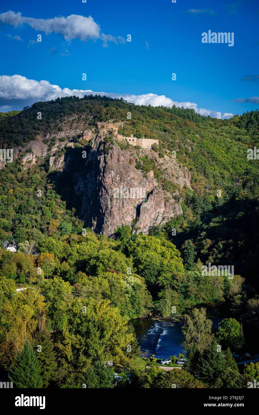 Bad Münster am Stein, château, paysage rocheux, comtes de Sponheim, automne, haut château, Martin Bucer, station thermale minérale, Nahe, formation rocheuse porphyrique, Raugrafen, réformateur, chevalier impérial Franz von Sickingen, Rheingrafenstein, château, Ulrich von Hutten, ruine de Vorburg Affenstein Banque D'Images