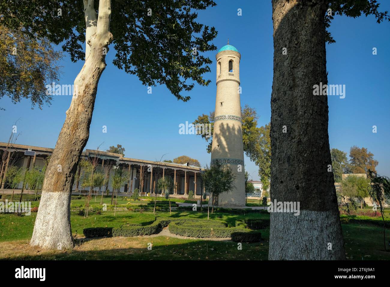 Kokand, Ouzbékistan - 25 octobre 2023 : détail de l'intérieur de la mosquée Jami à Kokand dans la vallée de Fergana, Ouzbékistan. Banque D'Images