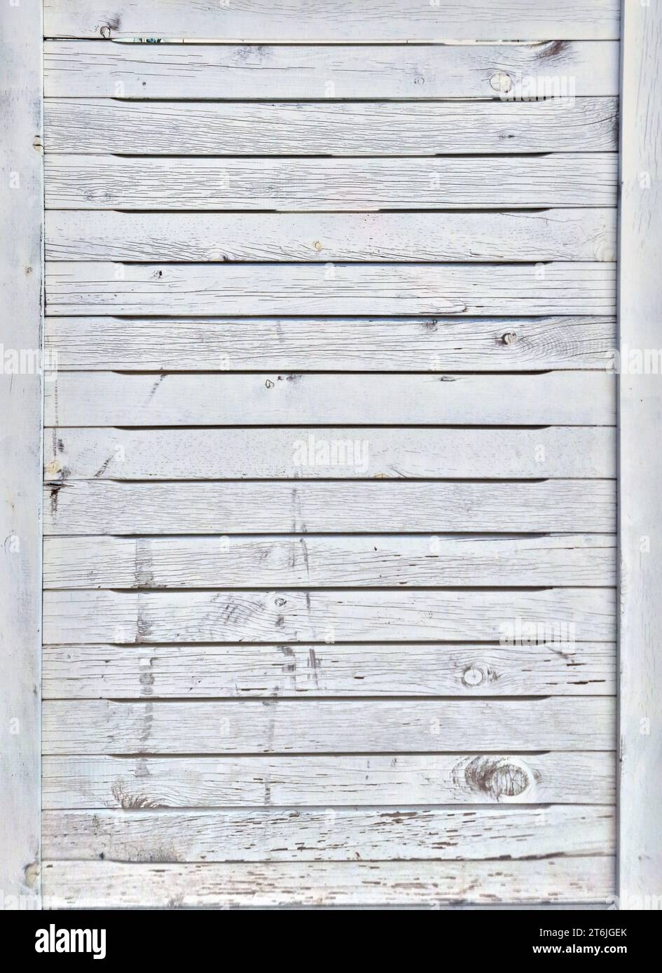 Mur blanc en bois blanchi à la chaux : une élégance subtile Banque D'Images