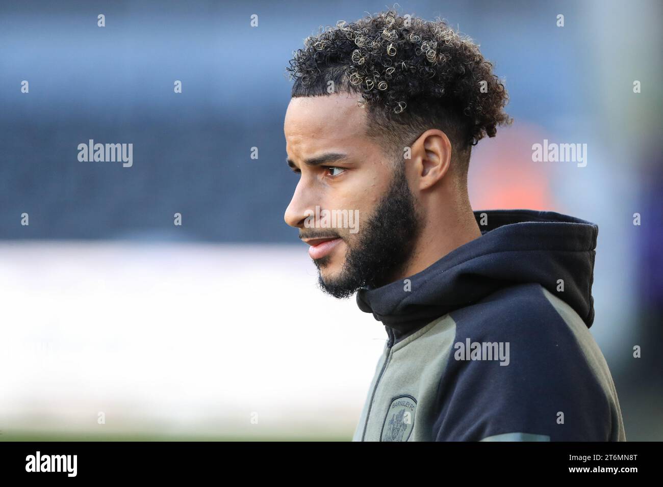 Barry Cotter #17 de Barnsley arrive lors du match Sky Bet League 1 Derby County vs Barnsley au Pride Park Stadium, Derby, Royaume-Uni, le 11 novembre 2023 (photo par Alfie Cosgrove/News Images) à Derby, Royaume-Uni le 11/11/2023. (Photo Alfie Cosgrove/News Images/Sipa USA) Banque D'Images