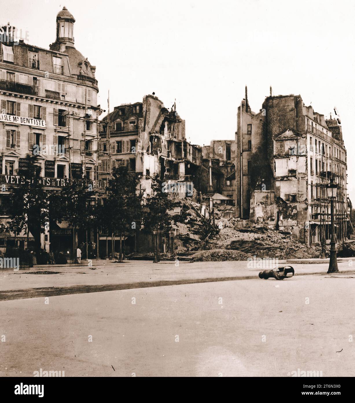 Commune de Paris. . La place de la Bastille s'est effondrée des maisons. Le siège et la commune de Paris (1870-1871) Banque D'Images