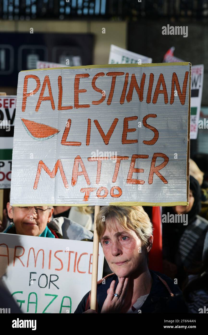 Édimbourg Écosse, Royaume-Uni 11 novembre 2023. Manifestation pro palestinienne du jour de l'Armistice sur le pont Waverley. crédit sst/alamy live news Banque D'Images