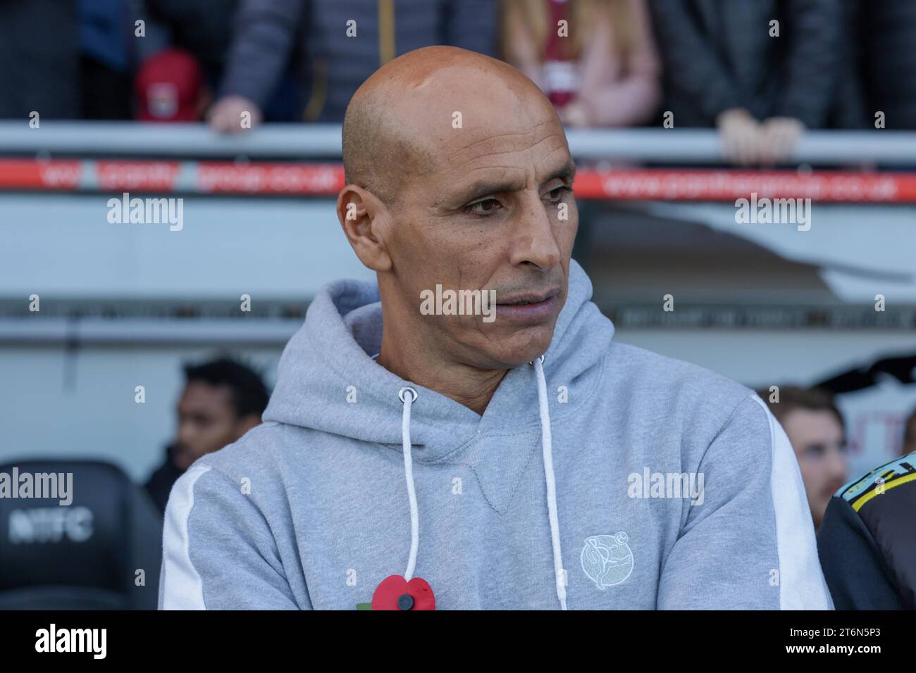 Le Manager de Burton Albion, Dino Maamria, avant le match de Sky Bet League 1 entre Northampton Town et Burton Albion au PTS Academy Stadium, Northampton, le samedi 11 novembre 2023. (Photo : John Cripps | MI News) Banque D'Images