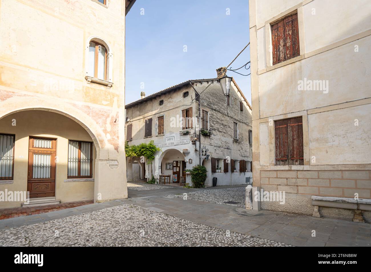 Portobuffolè, Italie. 9 novembre 2023. vue sur le centre historique de la ville Banque D'Images