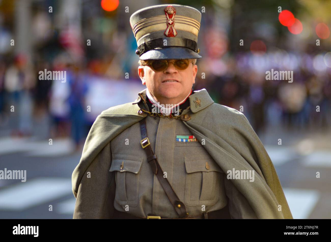 New York, États-Unis. 11 novembre 2023. Un membre des forces armées vu lors du défilé annuel de la Journée des anciens combattants le long de la 5e Avenue à New York. Crédit : Ryan Rahman/Alamy Live News Banque D'Images
