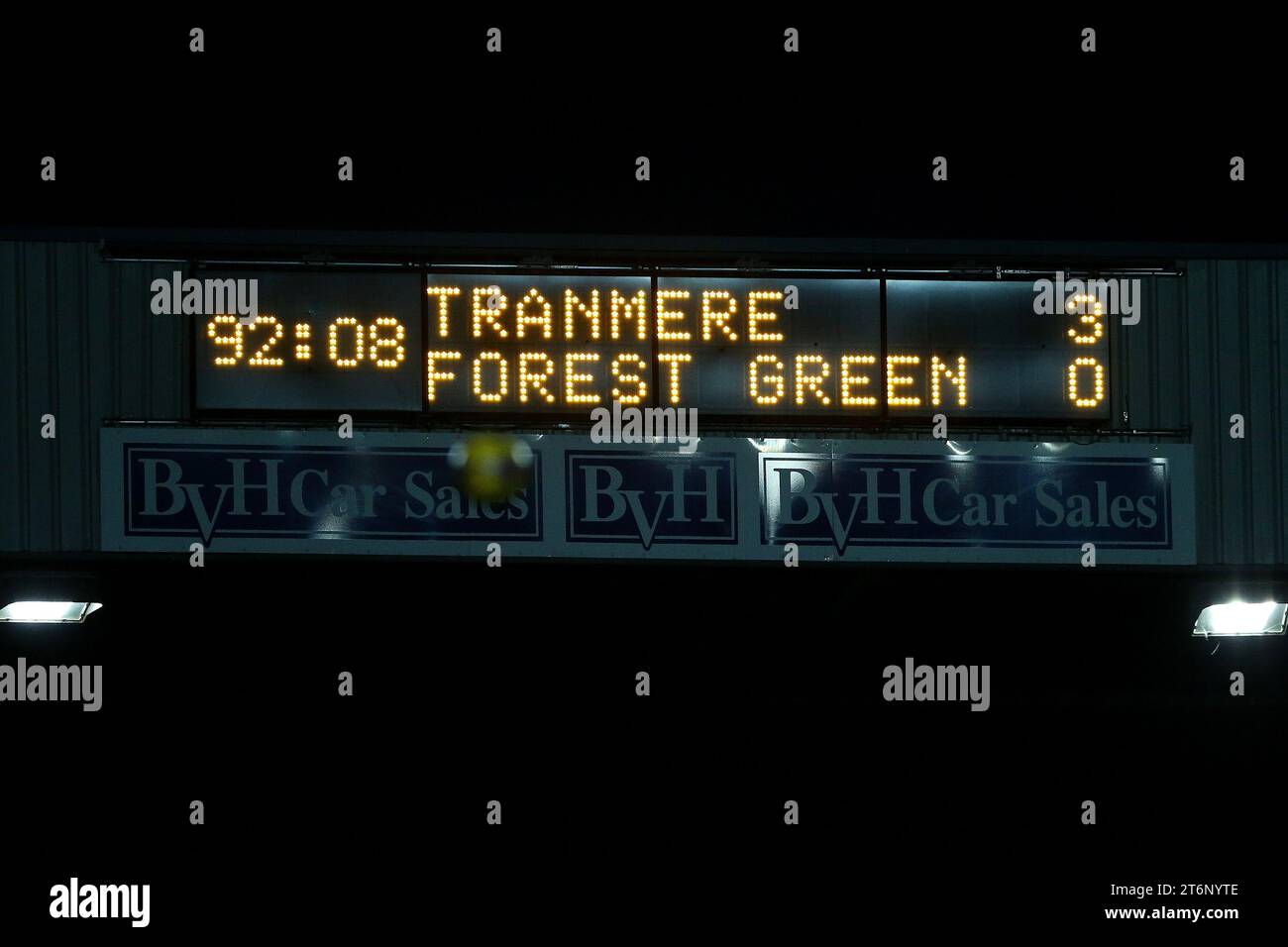 Vue générale du tableau de bord en fin de partie. EFL Skybet football League Two Match, Tranmere Rovers v Forest Green Rovers à Prenton Park, Birkenhead, Wirral le samedi 11 novembre 2023. Cette image ne peut être utilisée qu'à des fins éditoriales. À usage éditorial uniquement, .pic par Chris Stading/Andrew Orchard photographie sportive/Alamy Live News Banque D'Images