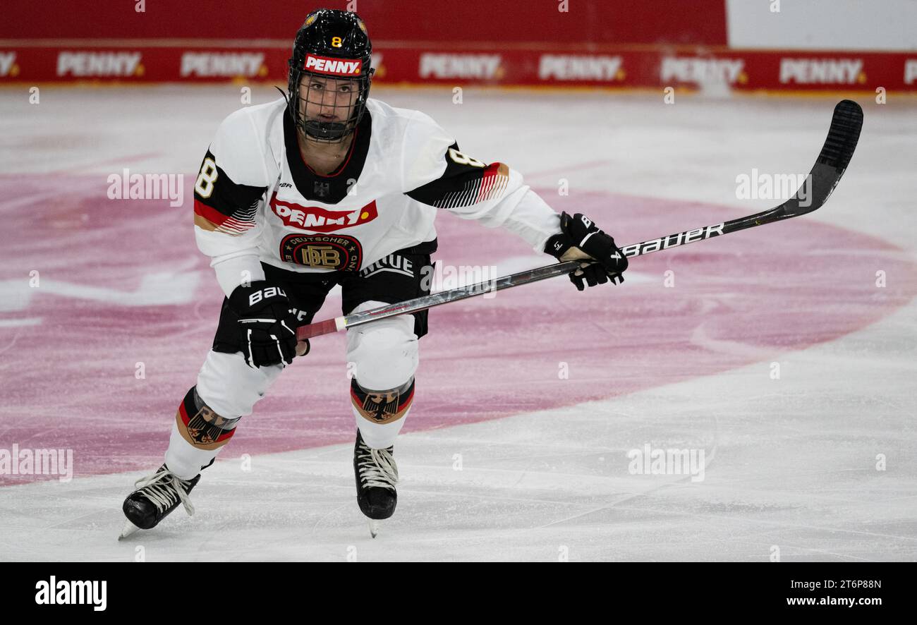 10 novembre 2023, Bavière, Landshut : hockey sur glace, femmes
