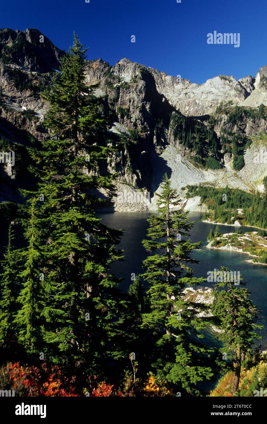 Les lacs alpins, Snow Lake Wilderness, Mt Baker-Snoqualmie National Forest, Washington Banque D'Images