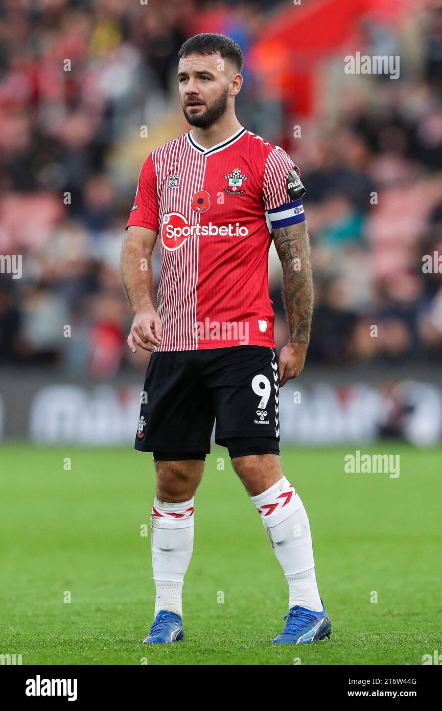 L'attaquant de Southampton Adam Armstrong (9) lors du Southampton FC contre West Bromwich Albion FC SKY BET EFL Championship match au St.Mary's Stadium, Southampton, Angleterre, Royaume-Uni le 11 novembre 2023 Banque D'Images