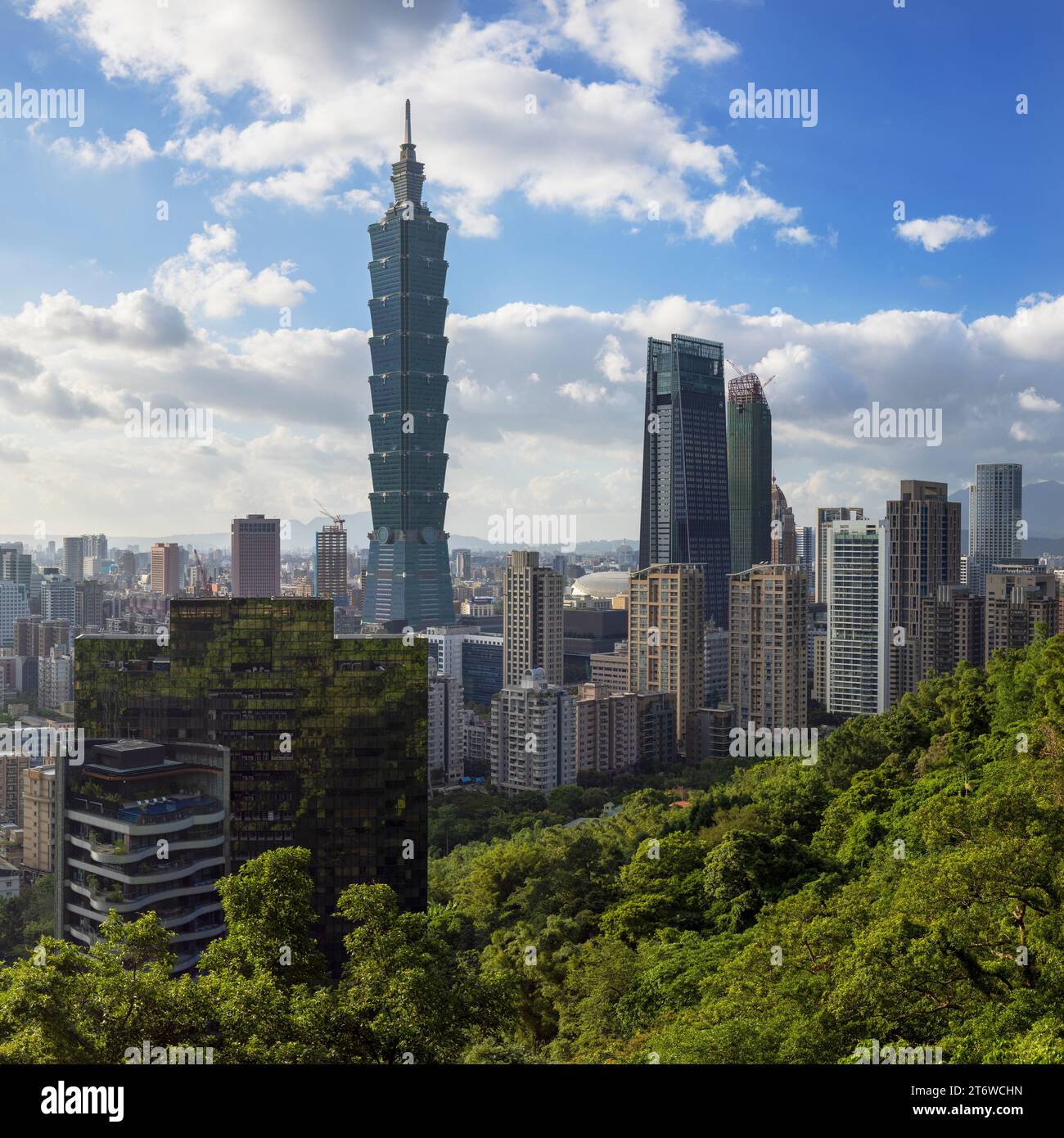 Taipei 101 et gratte-ciel de Xinyi, Taipei, Taiwan Banque D'Images