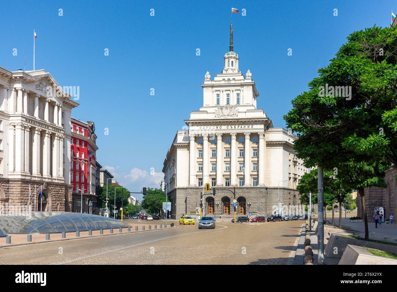 Bâtiment de l'Assemblée nationale de Bulgarie (la Largo-ancienne Maison du Parti communiste), Centre-ville, Sofia, République de Bulgarie Banque D'Images