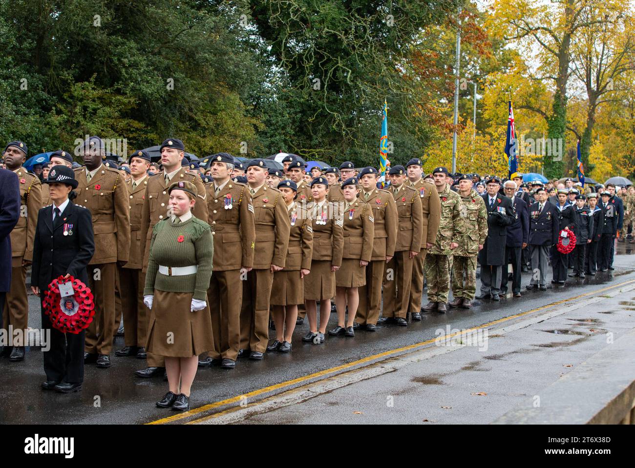 Brentwood, Essex, Royaume-Uni 12 novembre 2023 Parade annuelle du jour du souvenir de Brentwood et service au mémorial de guerre à la jonction avec Shenfield Road, où le dépôt de couronnes aura lieu et deux minutes de silence pour soutenir nos forces armées passées et présentes et se souvenir de ceux qui ont donné leur vie au service de notre pays crédit : Richard Lincoln/Alamy Live News Banque D'Images