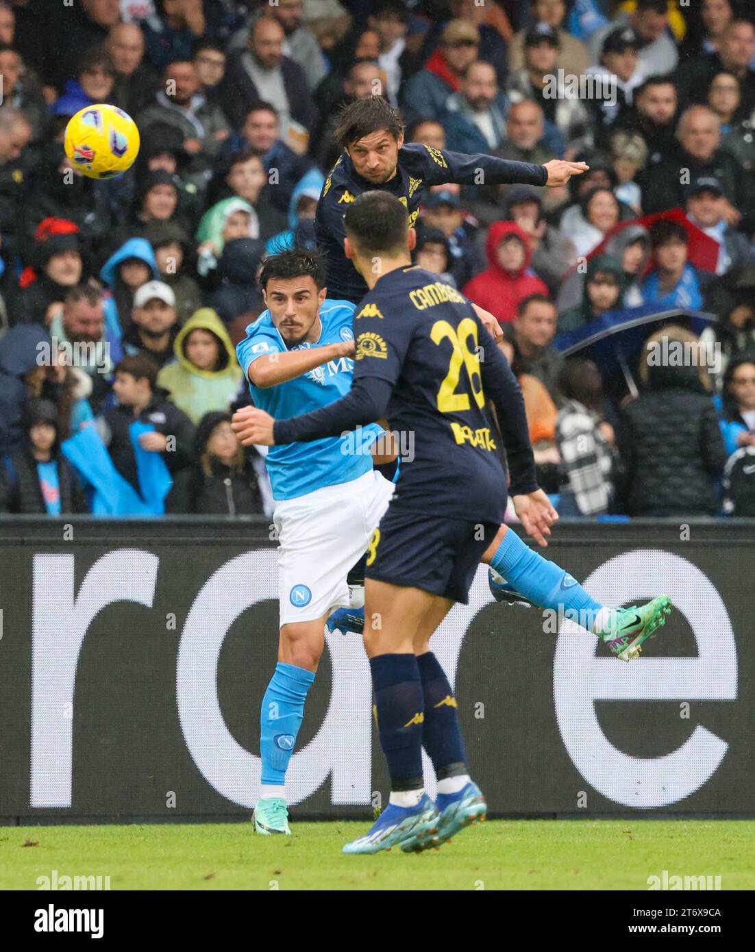 12 novembre 2023, Naples, Campanie, Italie : lors du match de football italien de Serie A SSC Napoli vs FC Empoli le 12 novembre 2023 au stade Diego Armando Maradona à Naples.In Picture : Eljif Elmas de SSC Napoli (image de crédit : © Fabio Sasso/ZUMA Press Wire) USAGE ÉDITORIAL UNIQUEMENT! Non destiné à UN USAGE commercial ! Banque D'Images
