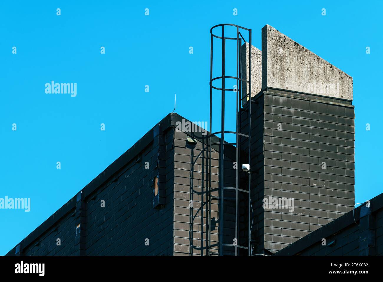 Échelle de cheminée industrielle en acier doux, focalisation sélective Banque D'Images