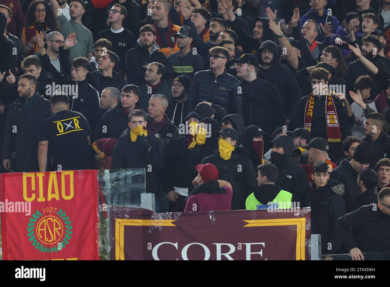 Rome, Italie 12.11.2023 : incidents entre supporters avant l'Italie Serie A TIM 2023-2024 jour 12, derby match de football SS Lazio vs AS Roma au Stade Olympique de Rome. Banque D'Images