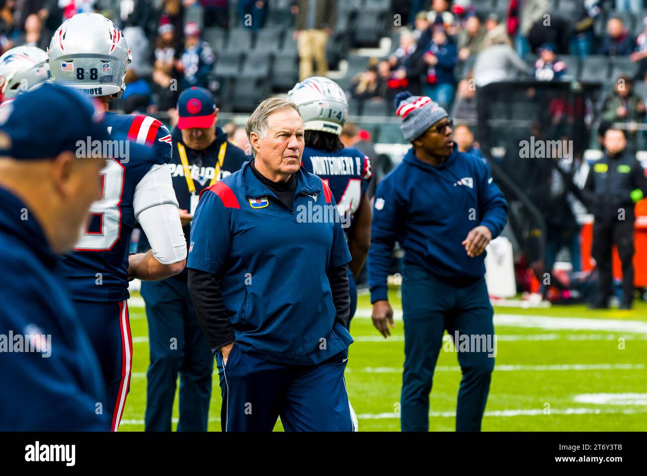 Francfort, Allemagne. 12 novembre 2023. NFL International Series /Game : Indianapolis Colts vs New England Patriots sur 12. Novembre 2023, dans le Deutsche Bank Park, Frankfurt a.M., Allemagne, Patriots de la Nouvelle-Angleterre - entraîneur-chef Bill Belichick crédit : Frank Baumert/Alamy Live News Banque D'Images