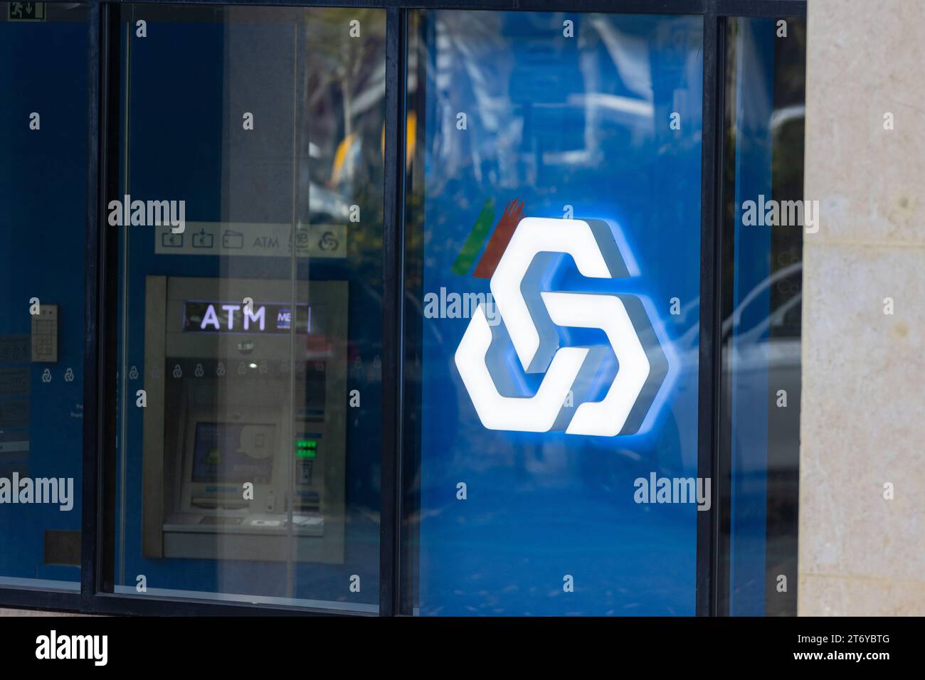 12 novembre 2023, Lisbonne, Portugal Un panneau sur le bâtiment - caixa geral de depositos Banque D'Images