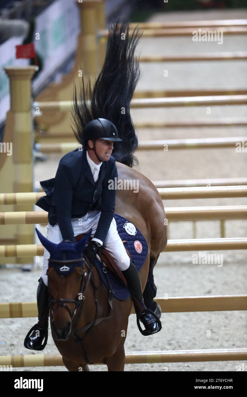 Vérone, Italie. 12 novembre 2023. Ben Maher de Grande-Bretagne participe à la LONGINES FEI Jumping World Cup™ Verona Credit : Mickael Chavet/Alamy Live News Banque D'Images