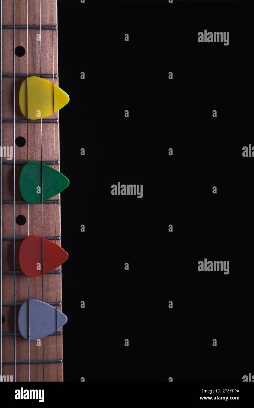 Guitare de cou de pioche colorée Banque D'Images