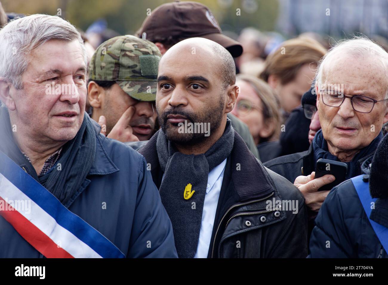 Paris, France. 12 novembre 2023. Dominique Sopo, président de SOS racisme, participe à la marche civique pour la République et contre l’antisémitisme, à l’initiative de Gérard Larcher et Yael Braun-Pivet, le 12 novembre 2023 à Paris. Crédit : Bernard Menigault/Alamy Live News Banque D'Images
