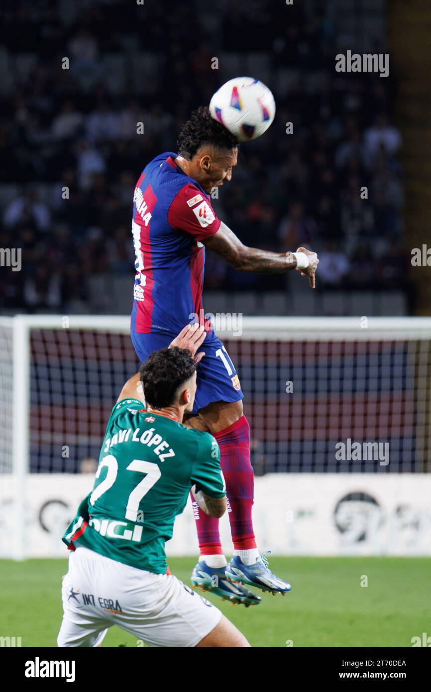 Barcelone, Espagne. 12 novembre 2023. Raphinha en action lors du LaLiga EA Sports Match entre le FC Barcelone et le Deportivo Alaves au Estadi Olimpic Lluis Companys à Barcelone, Espagne. Crédit : Christian Bertrand/Alamy Live News Banque D'Images