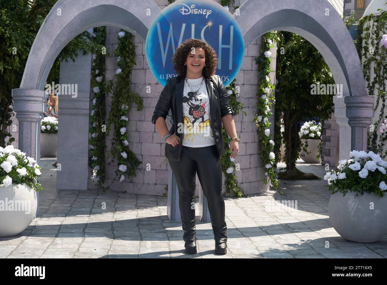 12 novembre 2023, Mexico, Mexique : Lucero Mijares Hogaza assiste au tapis bleu pour la première fois de Walt Disney au Cinepolis Plaza Universidad. Le 12 novembre 2023 à Mexico, Mexique. (Photo de Jaime Nogales/Eyepix Group) (photo de Eyepix/NurPhoto) Banque D'Images