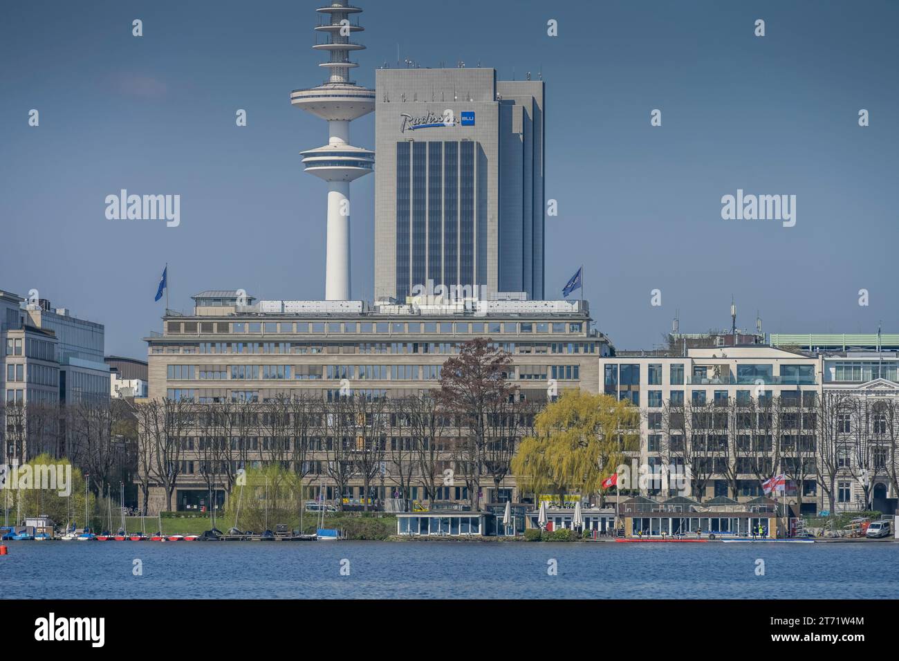 Hôtel Radisson Blue, Fernsehturm, Alsterufer, Außenalster, Hambourg, Deutschland Banque D'Images