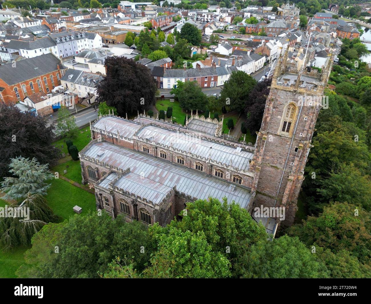 Vue aérienne drone de l'église St Peter, Tiverton, Devon Banque D'Images