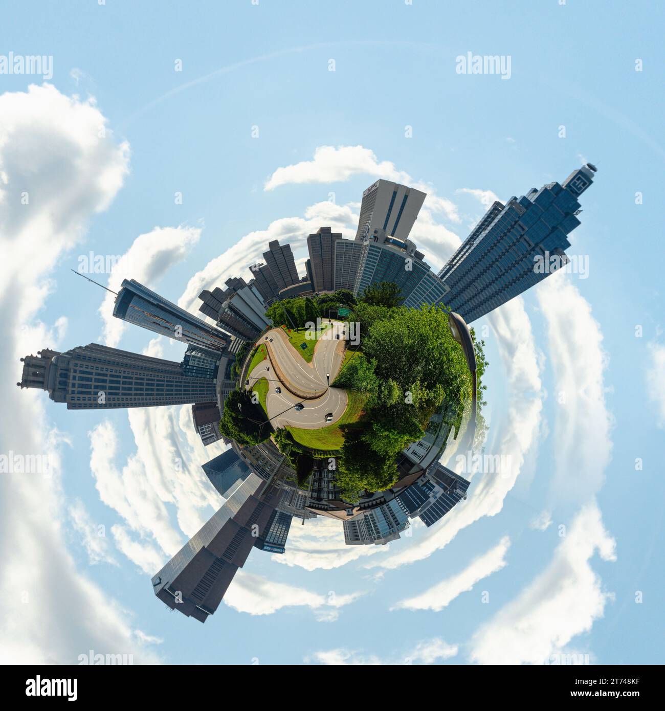 Vue minuscule à 360 degrés de la planète du centre-ville d'Atlanta prise de vue depuis le pont Jackson Road à Atlanta, GA Banque D'Images