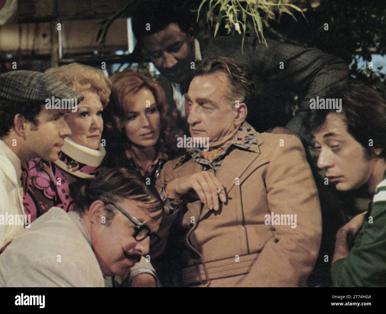 Bob Balaban, Bibi Osterwald, Sorrell Brooke, Joanna Cassidy, Frank McRae, George C. Scott, Don Calfa, sur le plateau du film, 'The Bank Shot', United Artists, 1974 Banque D'Images