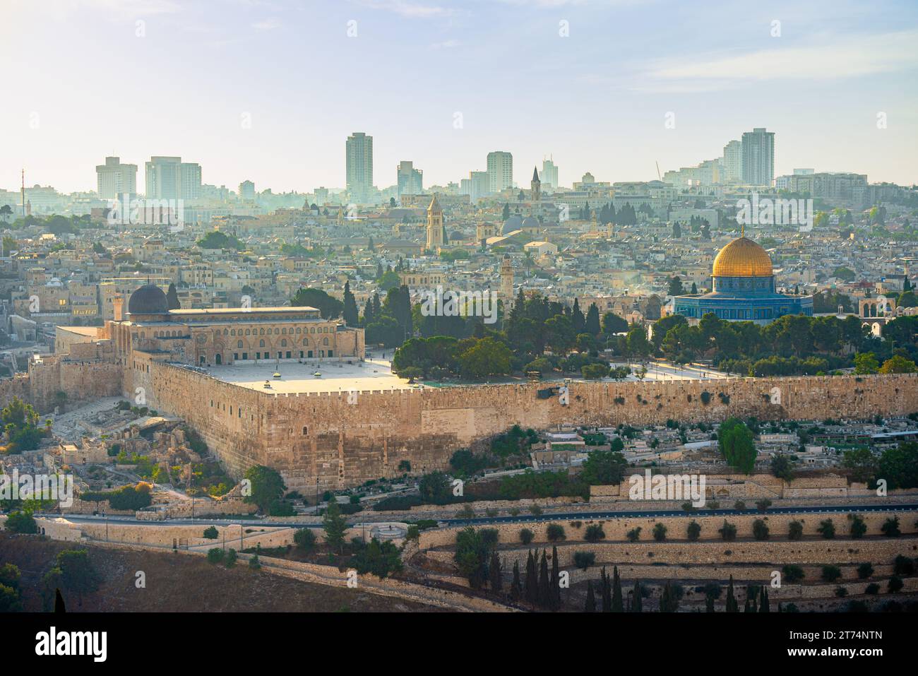 Vue panoramique de Jérusalem, la capitale des trois principales religions monothéistes Christianisme, Islam et Judaïsme Banque D'Images