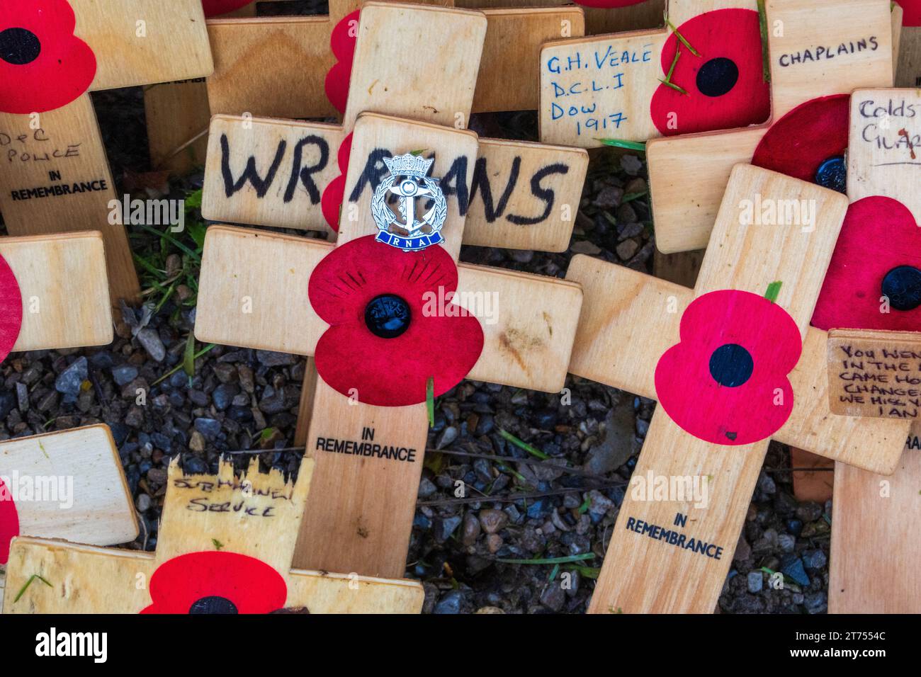 Falmouth se souvient des morts le jour du souvenir 2023 avec un défilé des forces militaires et une cérémonie de dépôt de gerbes à Kimberly Park. Banque D'Images Falmouth se souvient des morts le jour du souvenir 2023 avec un défilé des forces militaires et une cérémonie de dépôt de gerbes à Kimberly Park. Banque D'Images