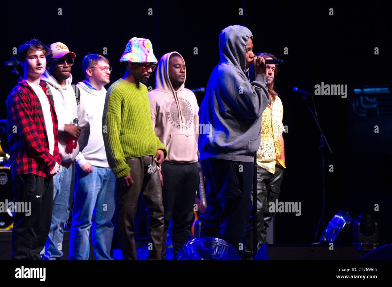 Rund eine Stunde nach dem eigentlichen Konzertbeginn betrat Macy Gray die Bühne im Admiralspalast und sagte ihr Konzert wegen Krankheit ab. Berlin, 13.11.2023 *** environ une heure après le début du concert, Macy Gray monte sur scène à l'Admiralspalast et annule son concert pour cause de maladie Berlin, 13 11 2023 Foto:XC.xBehringx/xFuturexImagex Gray 3101 crédit : Imago/Alamy Live News Banque D'Images