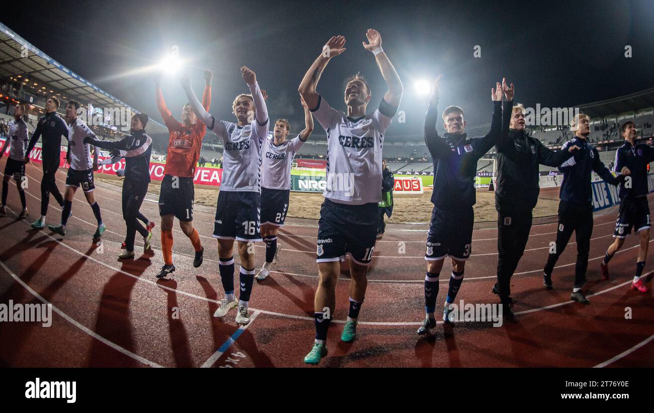 Aarhus, Danemark. 12 novembre 2023. Les joueurs d'AGF célèbrent la victoire après le match 3F Superliga entre Aarhus GF et Viborg FF au Ceres Park à Aarhus. (Crédit photo : Gonzales photo - Morten Kjaer). Banque D'Images