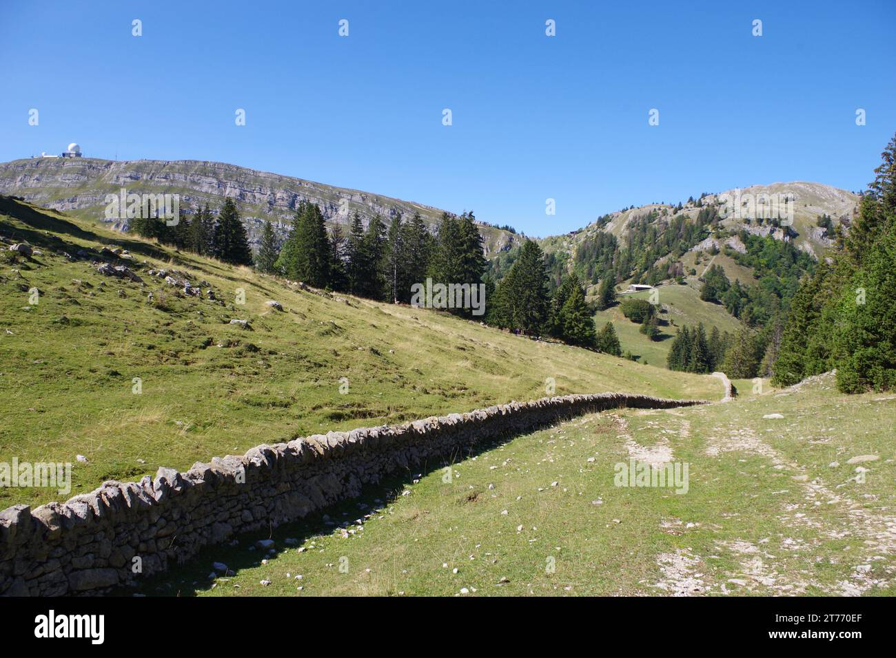 Vues approchant la Dôle, montagnes du Jura, Suisse Banque D'Images